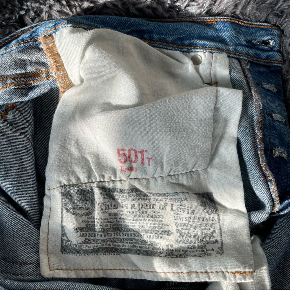 Levi's 501 Blue Straight Button Fly Denim Jeans Iconic Style 32x28 - Picture 8 of 8